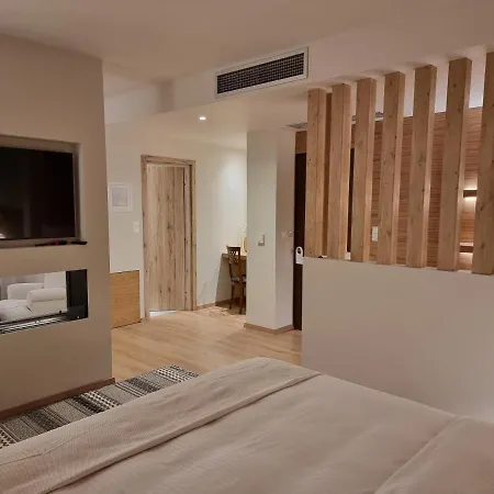 Likoria 4*