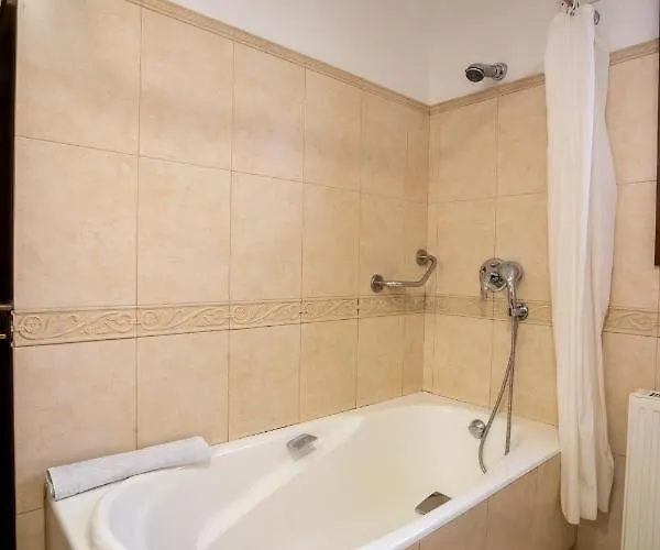 Ξενοδοχείο Likoria 4*