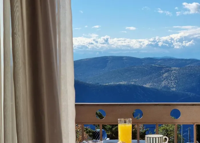 Likoria Ξενοδοχείο 4*